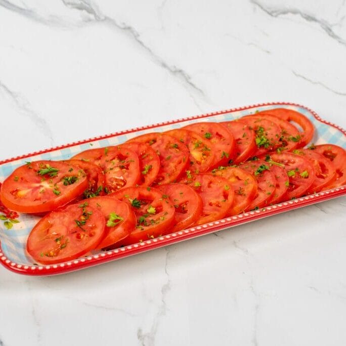 sliced tomatoes